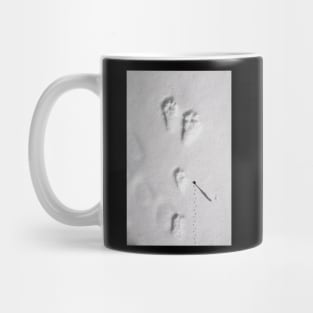 Footsteps on the sand Mug